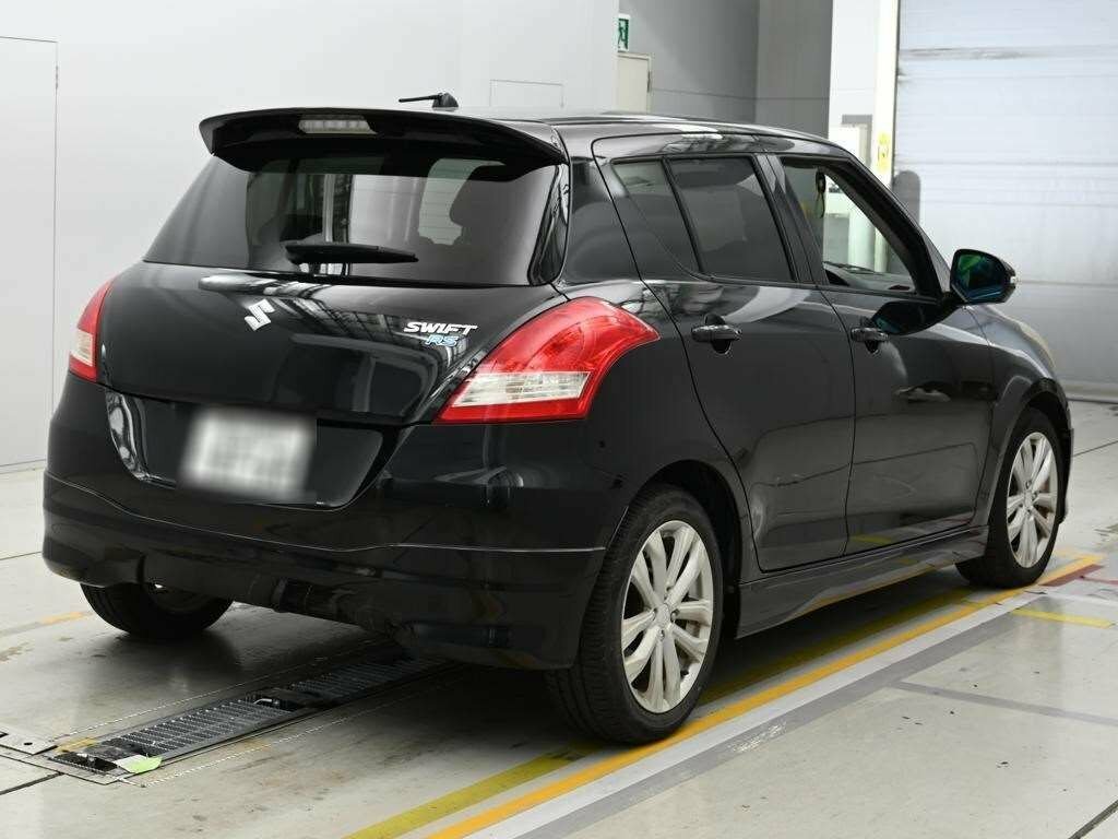 Suzuki Swift Hatchback Black #5