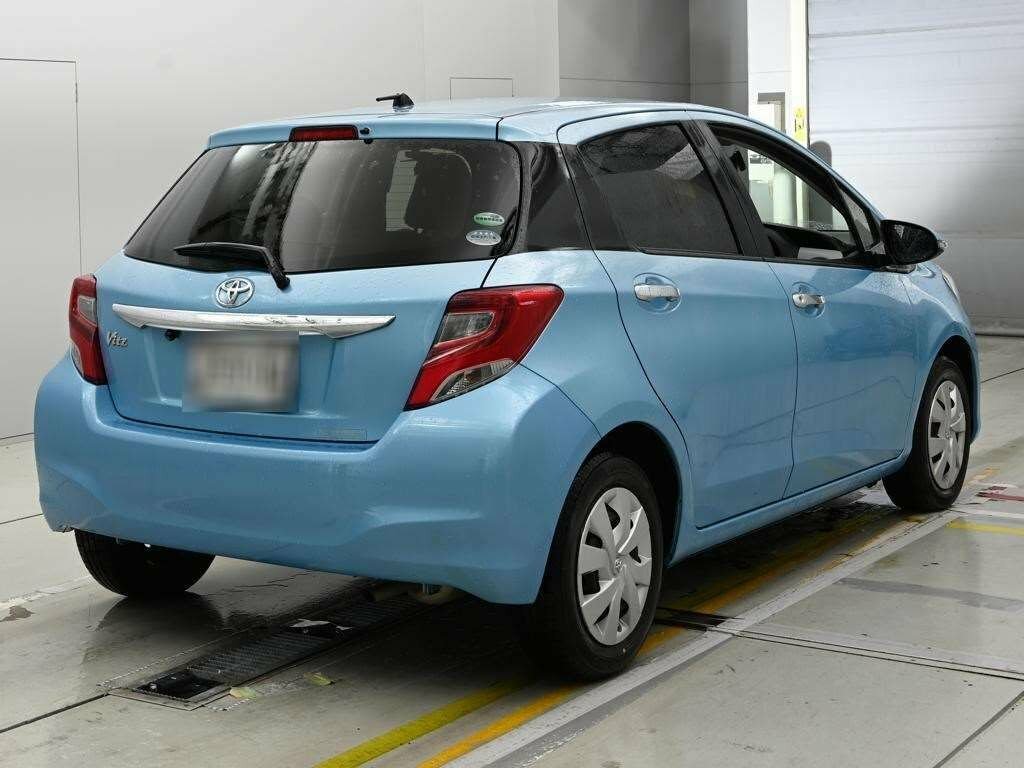 Toyota Vitz Hatchback Blue #4