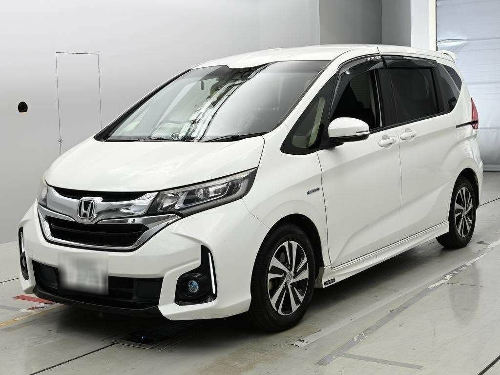 Honda Freed Hatchback White #3