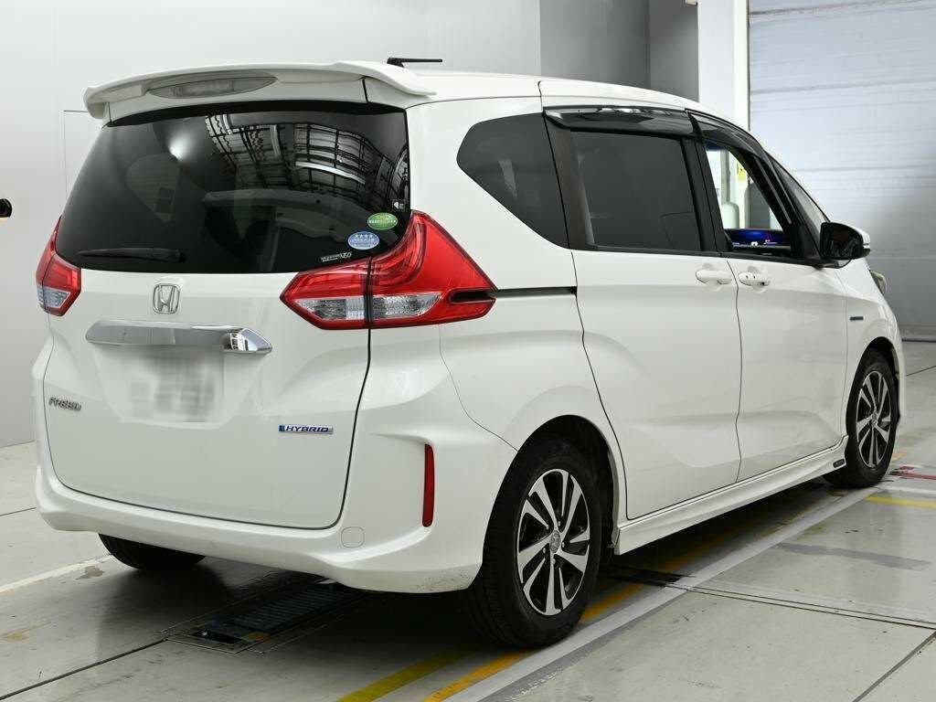 Honda Freed Hatchback White #4