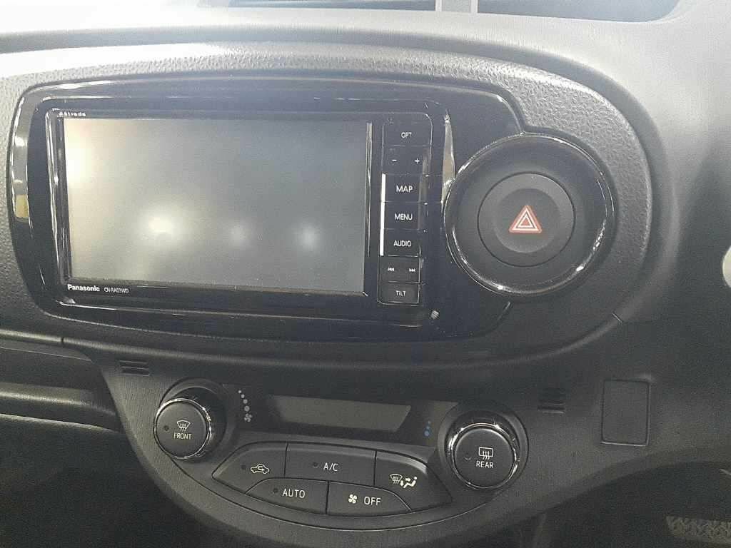 Toyota Vitz 1.0 Icon Hatchback 2011 - 2015 Silver #11