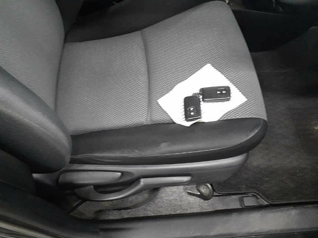 Toyota Vitz 1.0 Icon Hatchback 2011 - 2015 Silver #9
