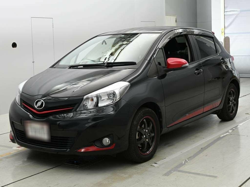 Toyota Vitz 1.0 Icon Hatchback 2011 - 2015 Silver #2