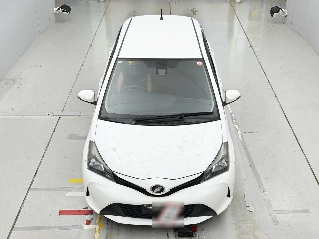 Toyota Vitz Hatchback White #2