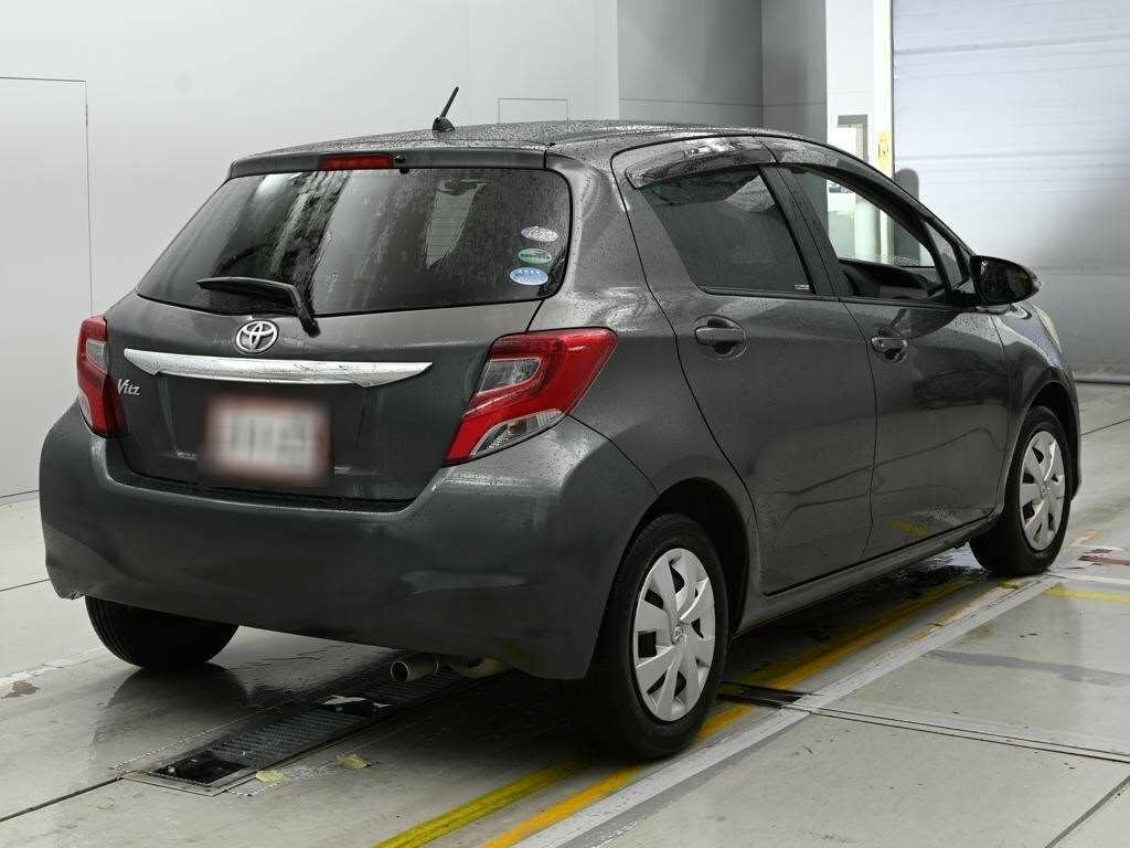 Toyota Vitz Hatchback Grey #3