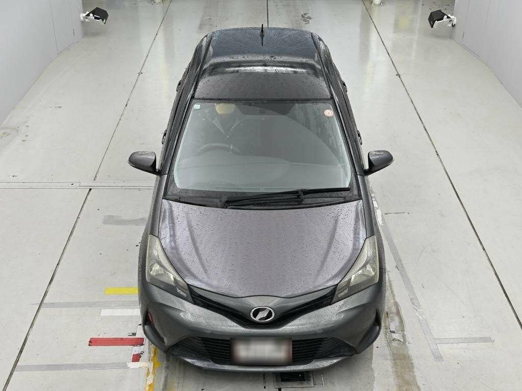 Toyota Vitz Hatchback Grey #2