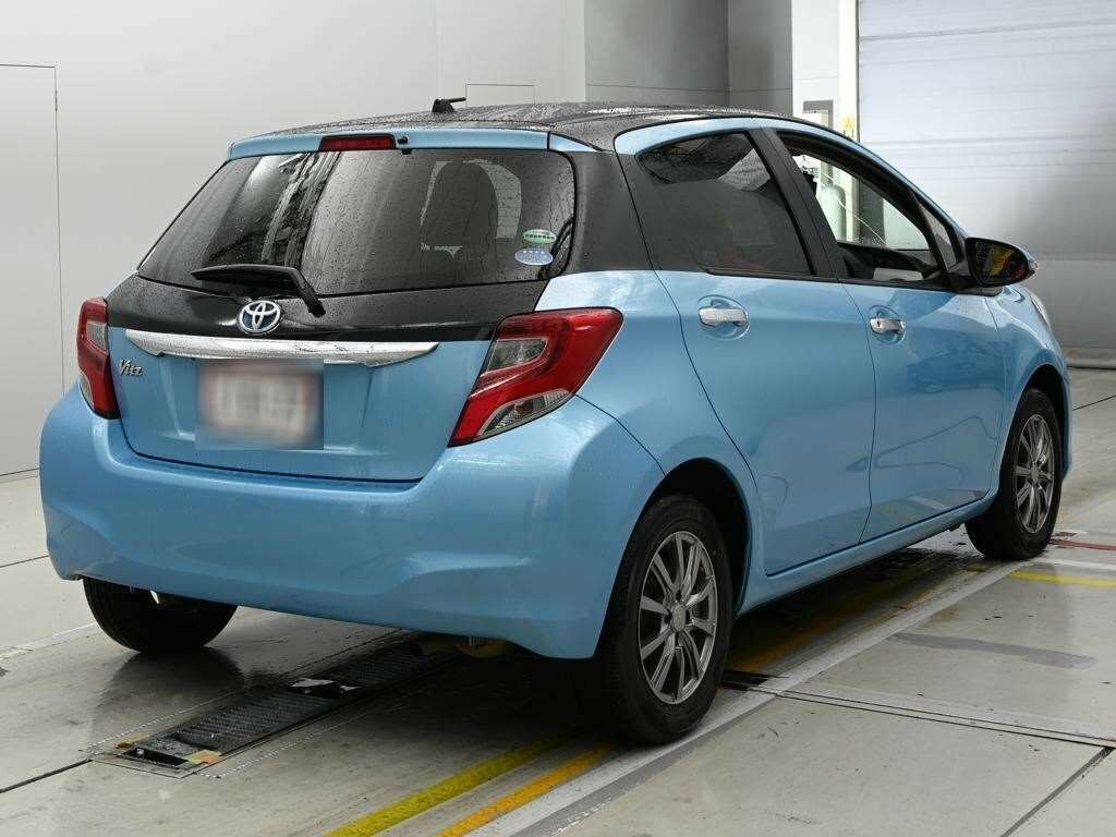 Toyota Vitz Hatchback Blue #4