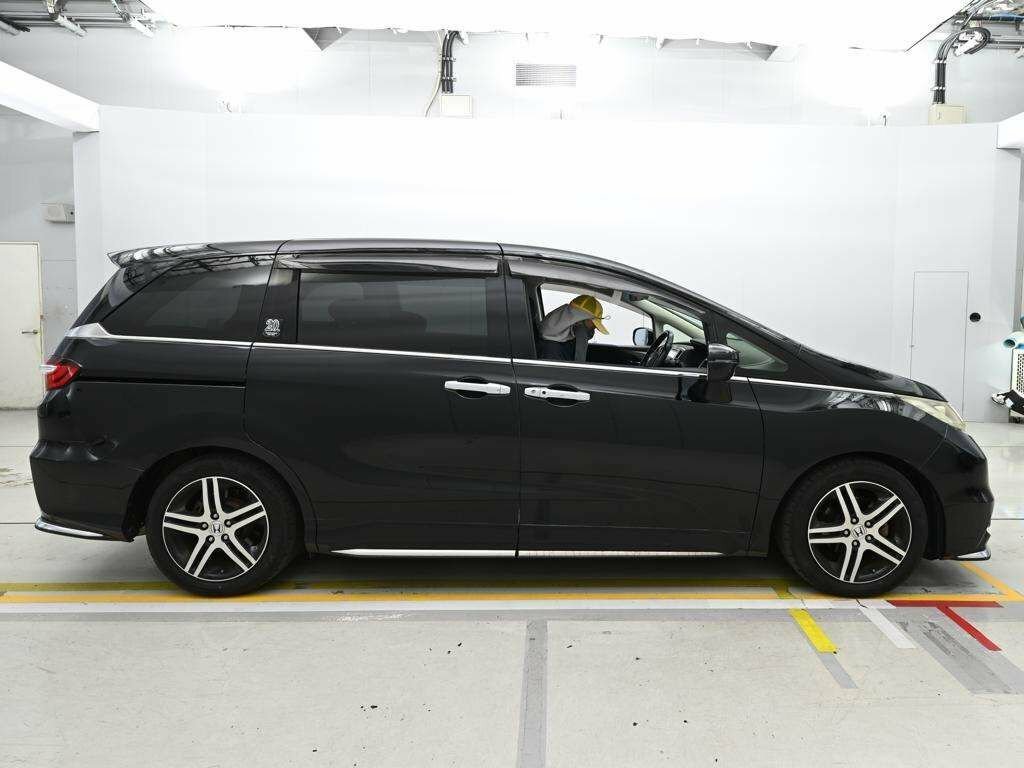 Honda Odyssey Mpv Black #5