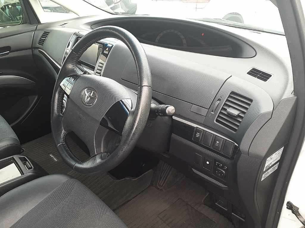 Toyota Estima Mpv 2006 White #9