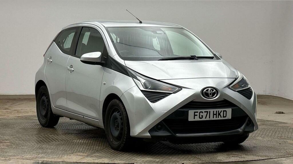 Toyota Aygo 1.0 Vvt-i X-play Euro 6 Ss 2021 Silver #3