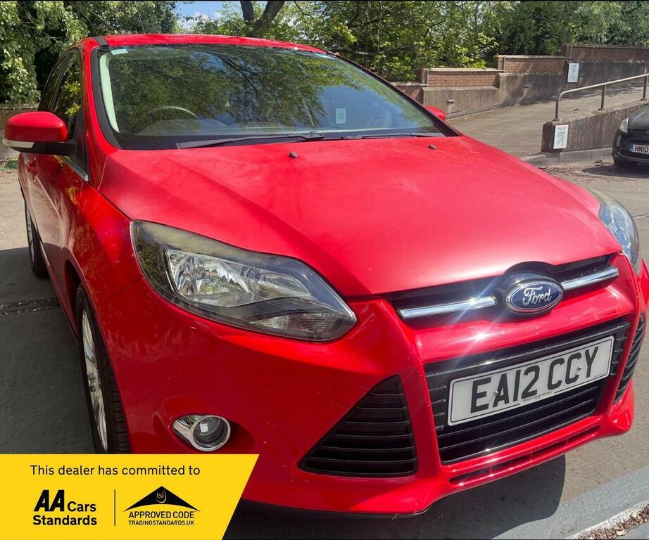Ford Focus 1.0T Ecoboost Titanium Euro 5 Ss Red