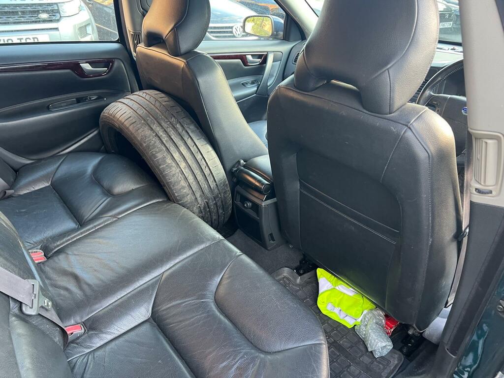 Volvo V70 2.4I 170 Bhp Se Estate Silver #16