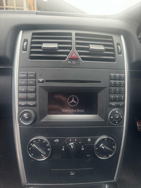 Mercedes-Benz B Class Cdi Sport Black #18
