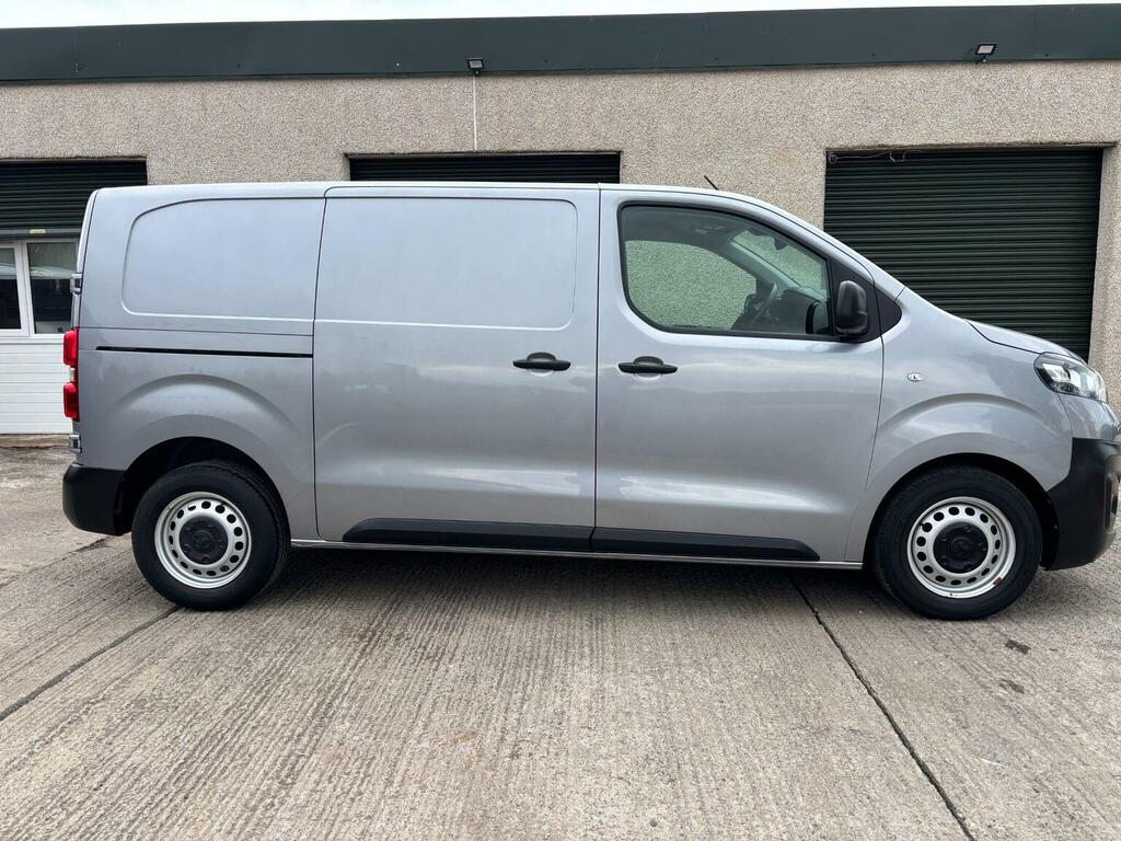 Vauxhall Vivaro Panel Van 1.5 Turbo D 2900 Dynamic L1 H1 Euro 6 S FD22NTG Grey #4