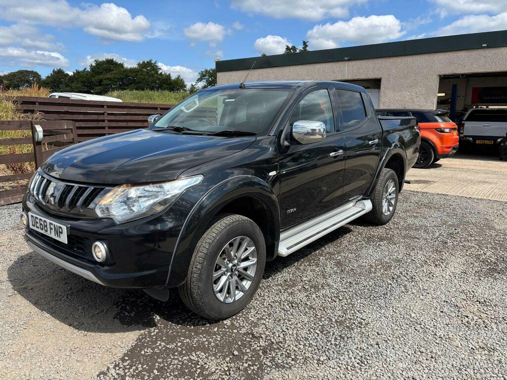 Mitsubishi L200 Pickup 2.4 White #10