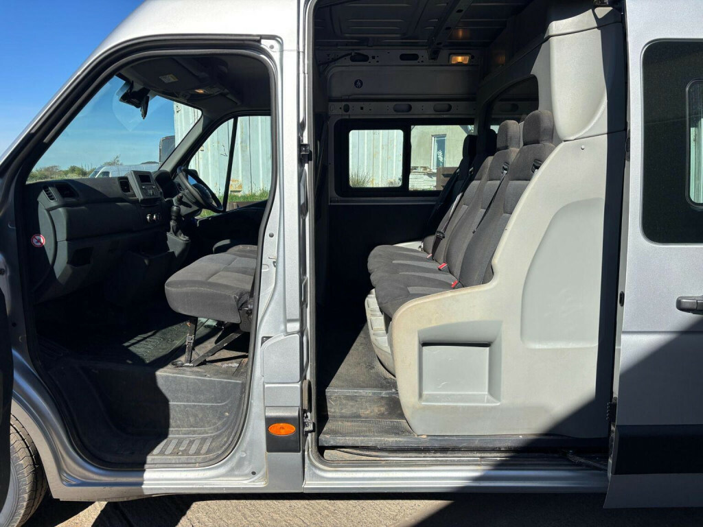 Nissan InterStar 2.3 Dci 145Ps Tekna Chassis Cab Blue #10