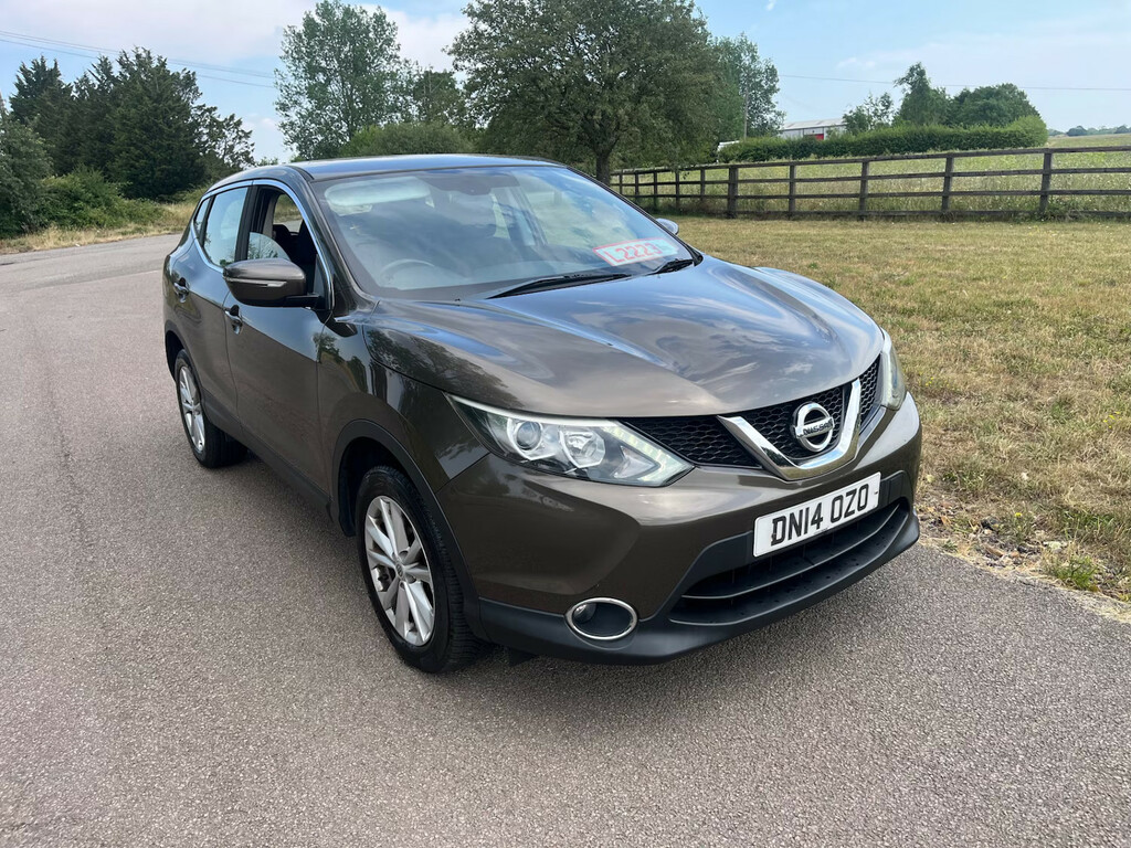 Nissan Qashqai 1.5 Dci Acenta Hatchback Beige