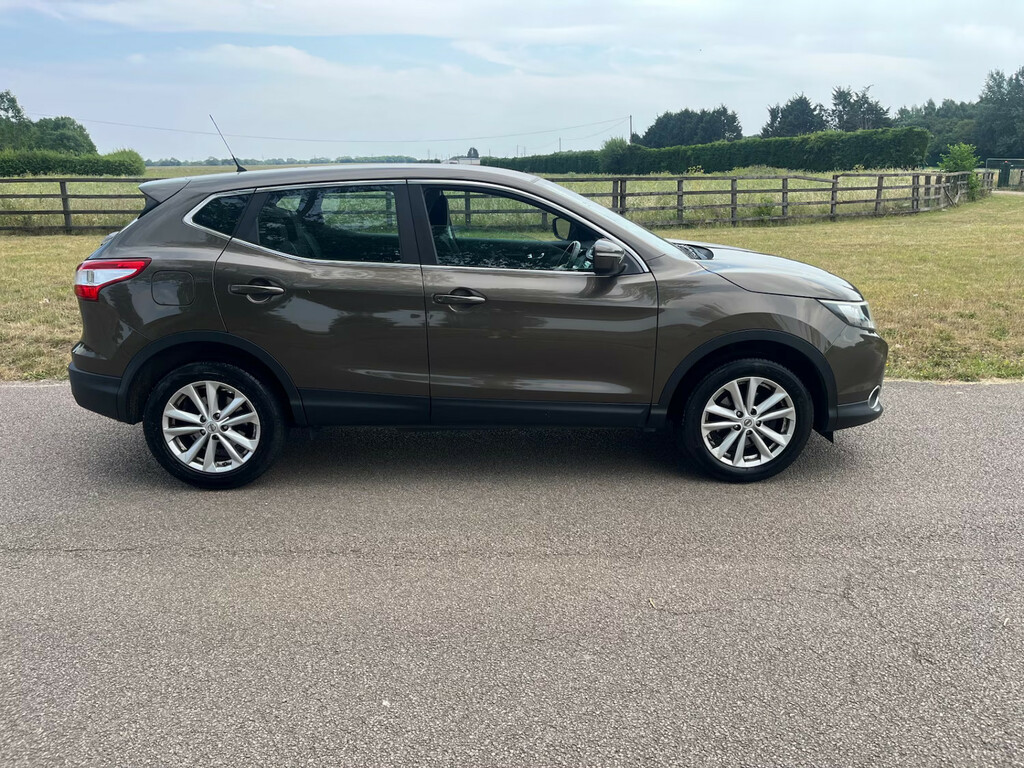 Nissan Qashqai 1.5 Dci Acenta Hatchback Beige #3