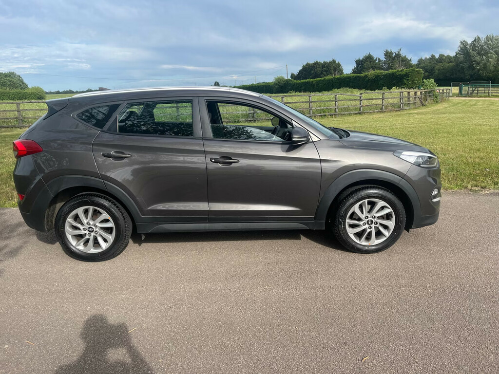 Hyundai Tucson Suv Blue #3