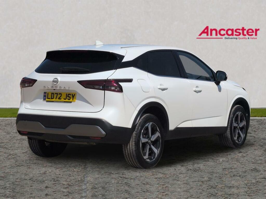 Nissan Qashqai 1.3 Dig-t Mh 158 N-connecta Xtronic LD72JSY White #3