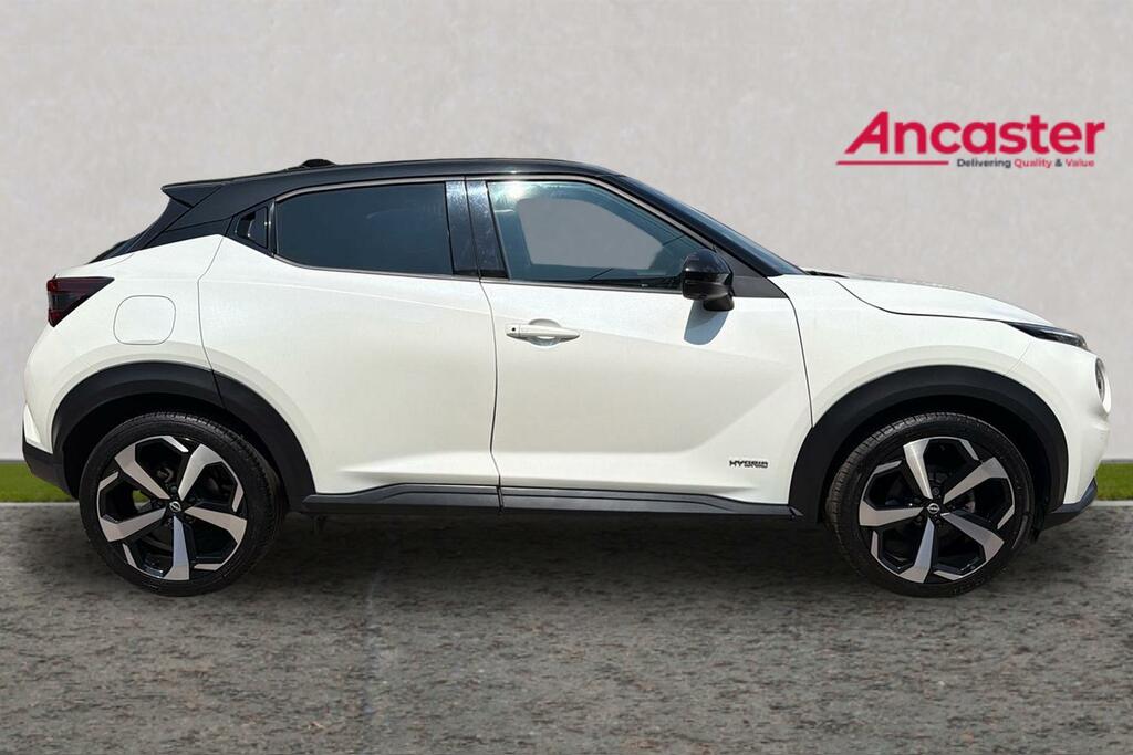 Nissan Juke 1.6 Hybrid Tekna LA72KFL Blue #4