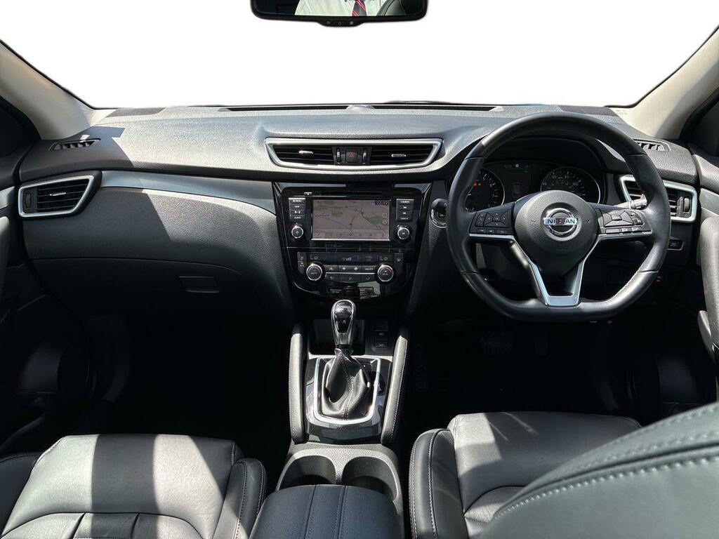 Nissan Qashqai 1.3 Dig-t Mh 158 N-connecta Xtronic White #12