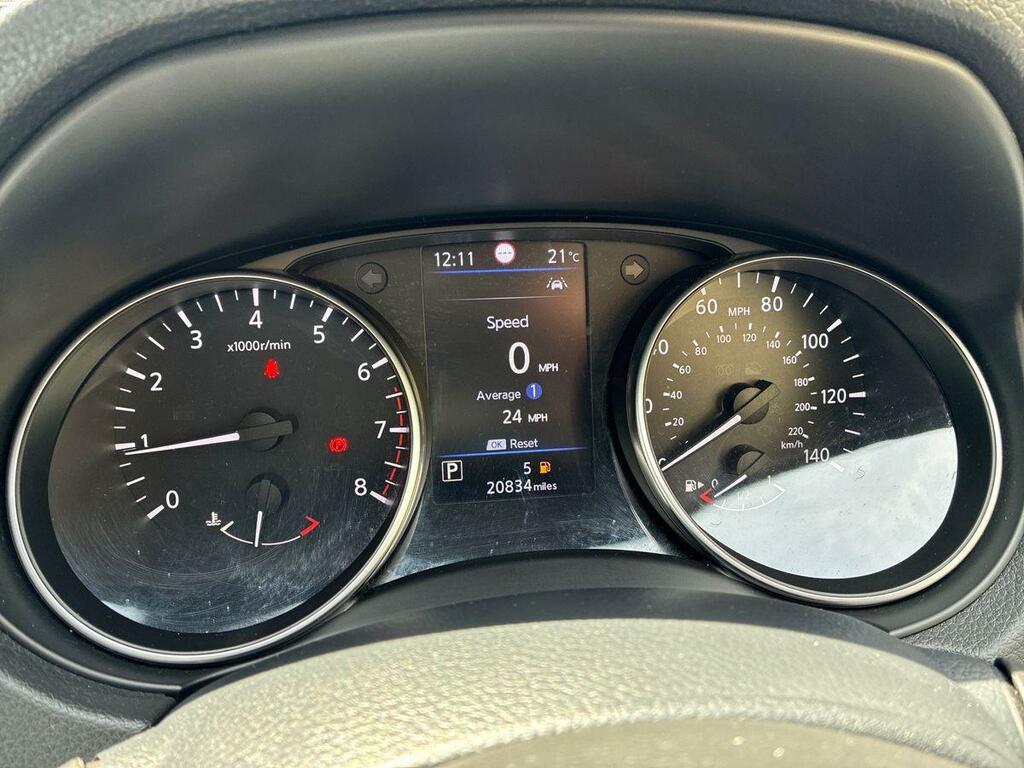 Nissan Qashqai 1.3 Dig-t Mh 158 N-connecta Xtronic White #20