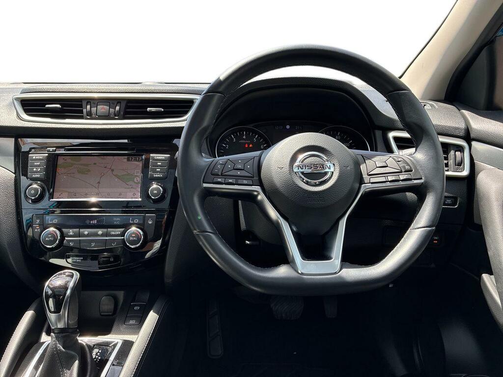 Nissan Qashqai 1.3 Dig-t Mh 158 N-connecta Xtronic White #11