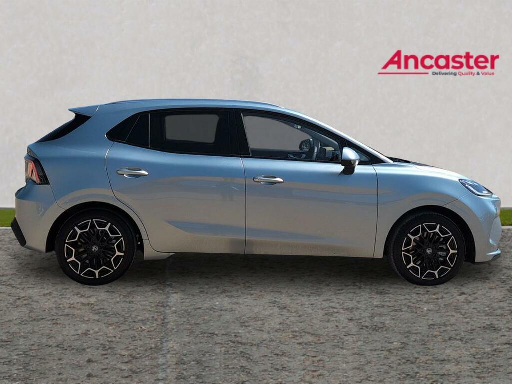 MG MG4 118Kw Premium Long Range 54Kwh Green #2
