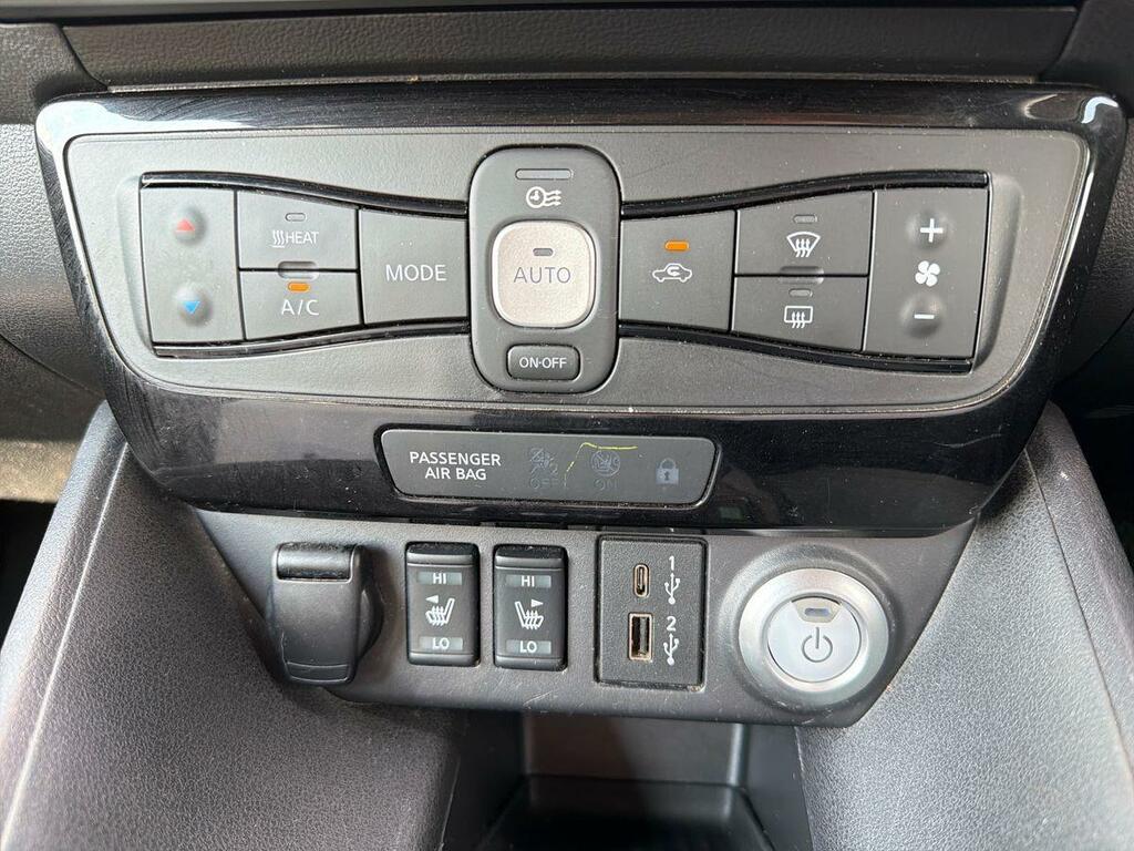 Nissan Leaf 39Kwh Acenta Red #15