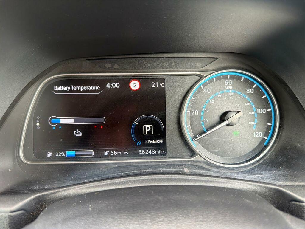 Nissan Leaf 39Kwh Acenta Red #20