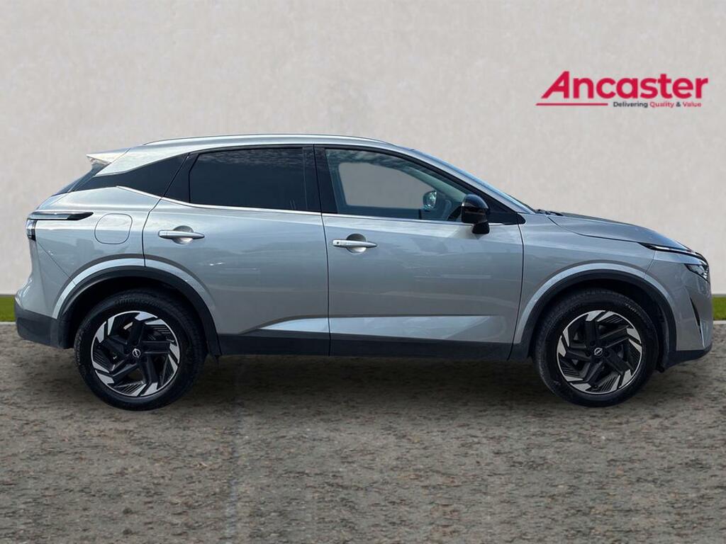 Nissan Qashqai 1.3 Dig-t Mh 158 N-connecta Xtronic Silver #2