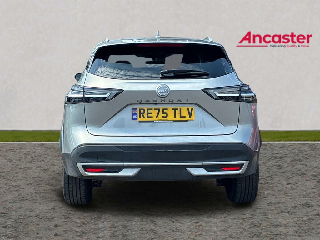 Nissan Qashqai 1.3 Dig-t Mh 158 N-connecta Xtronic Silver #4