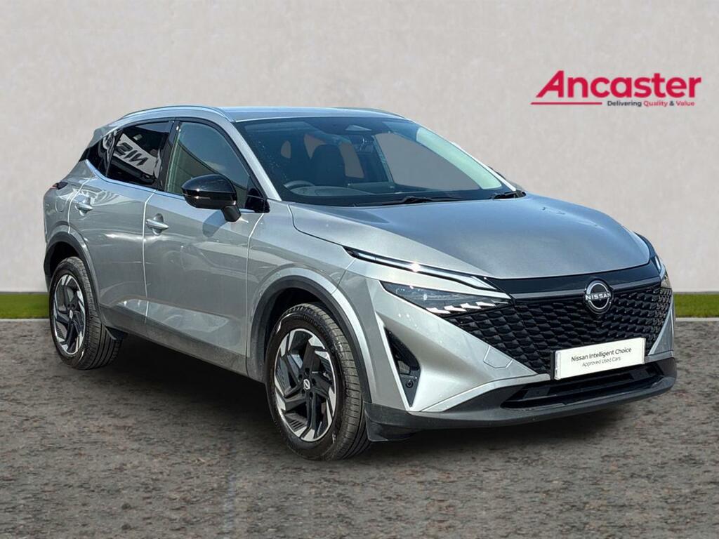 Nissan Qashqai 1.3 Dig-t Mh 158 N-connecta Xtronic Silver