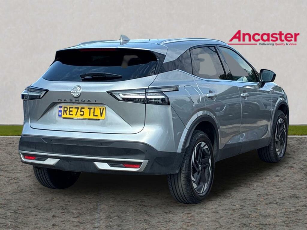 Nissan Qashqai 1.3 Dig-t Mh 158 N-connecta Xtronic Silver #3