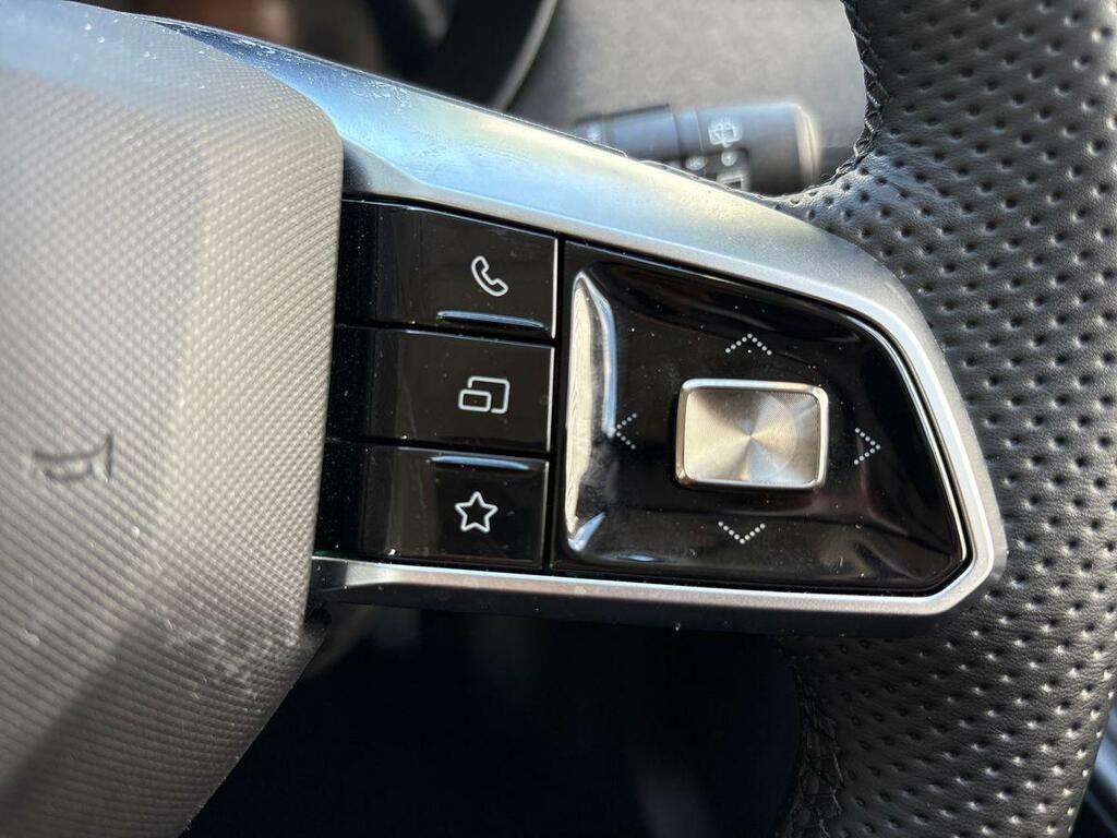 MG ZS 1.5 Hybrid Trophy White #22