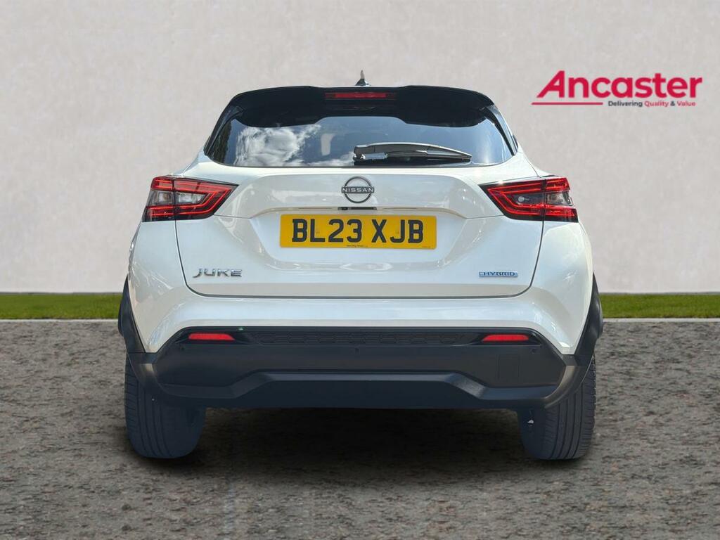 Nissan Juke 1.6 Hybrid N-connecta White #4