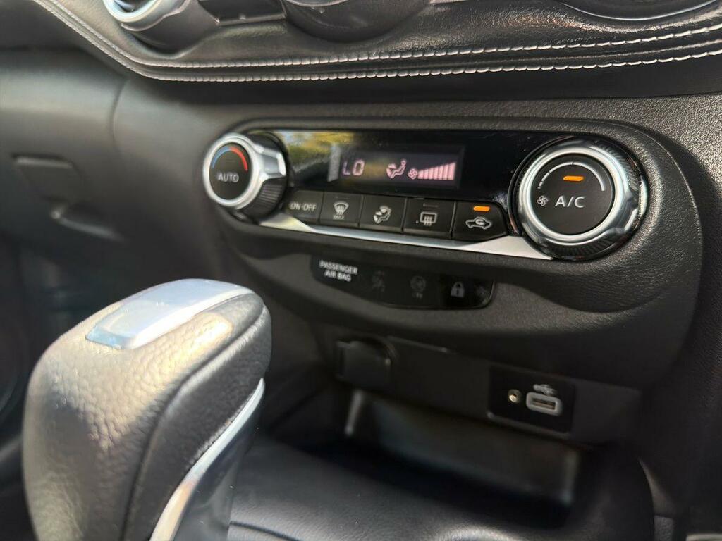 Nissan Juke N-connecta Blue #15