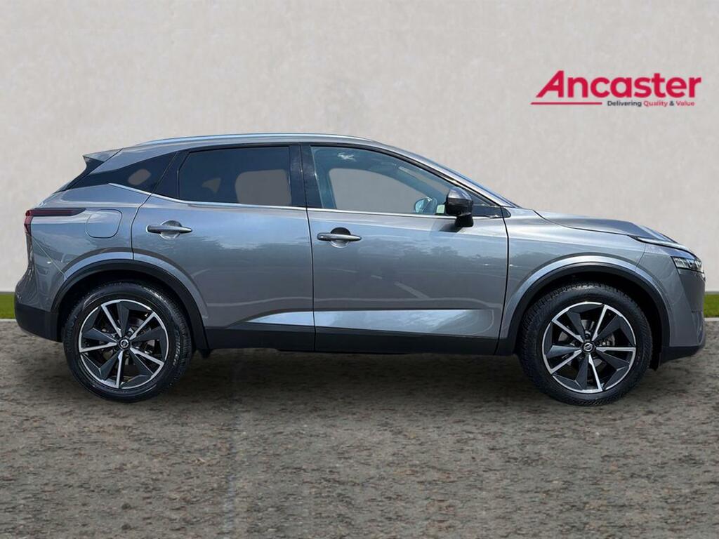 Nissan Qashqai 1.3 Dig-t Mh 158 Tekna Xtronic Silver #2
