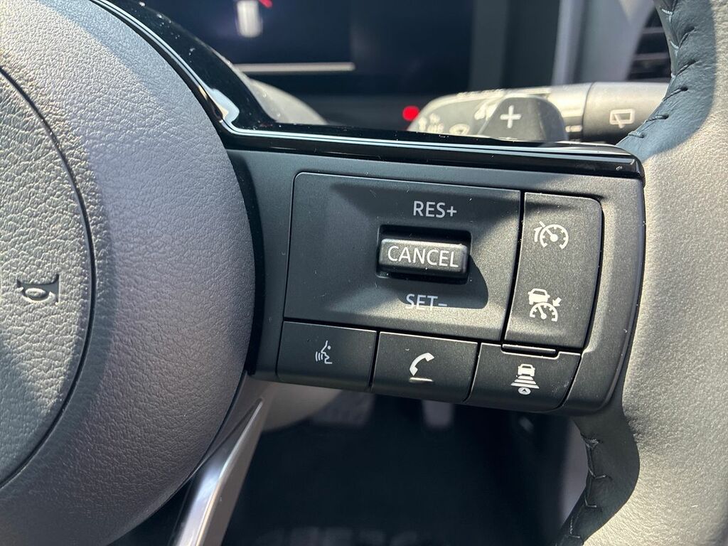 Nissan X-Trail Tekna Silver #22