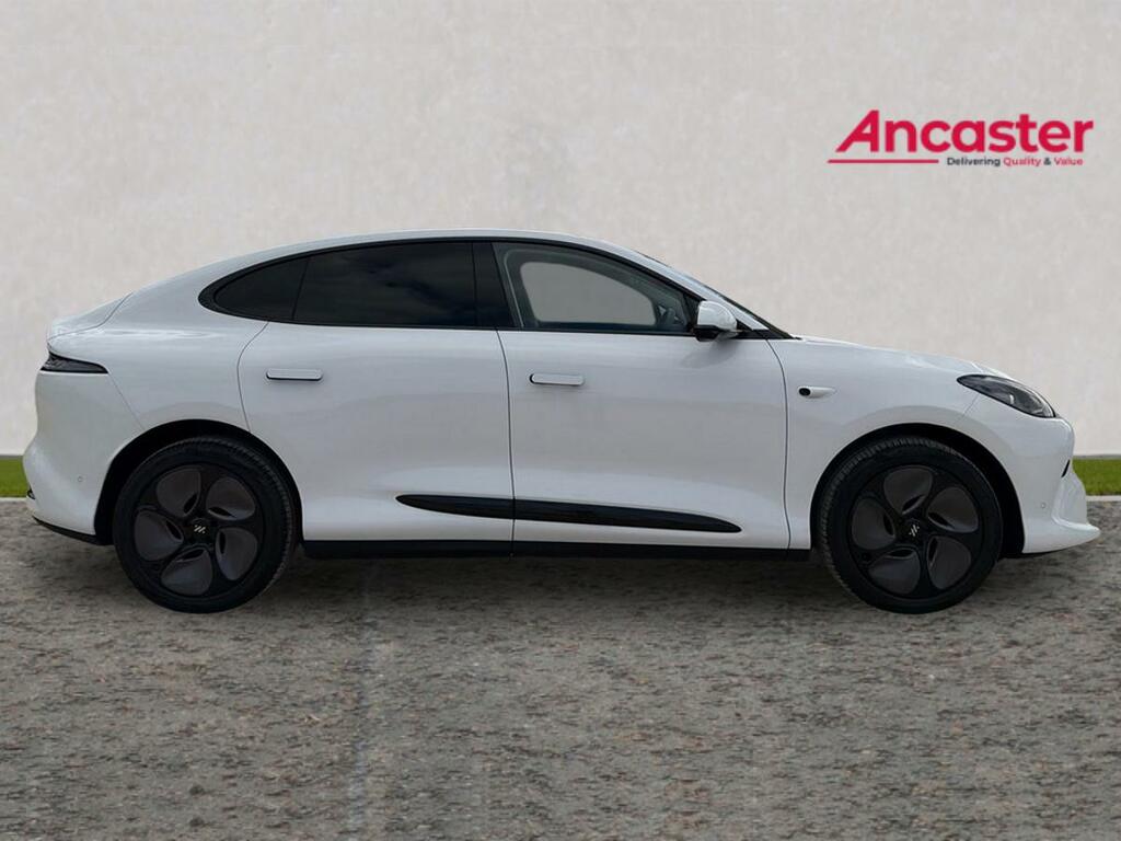 MG IM6 300Kw Long Range 100Kwh White #2