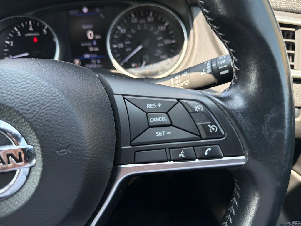 Nissan Qashqai 1.2 Dig-t Acenta Xtronic Black #22