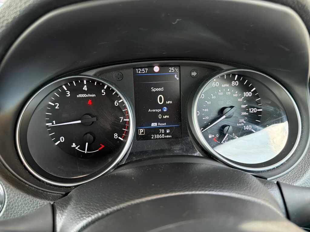 Nissan Qashqai 1.2 Dig-t Acenta Xtronic Black #20