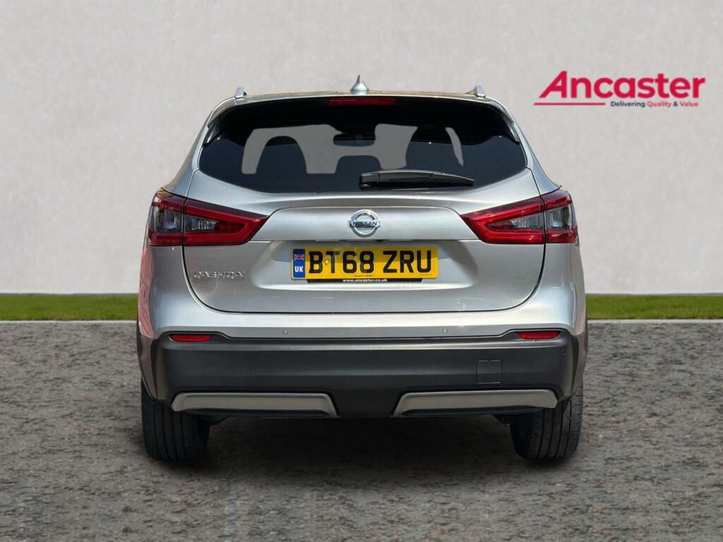 Nissan Qashqai 1.2 Dig-t Acenta Xtronic Black #4