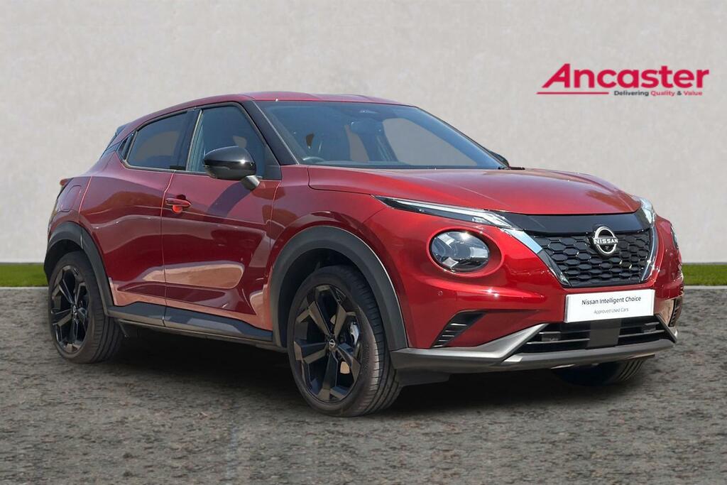 Nissan Juke 1.6 Hybrid Tekna Red