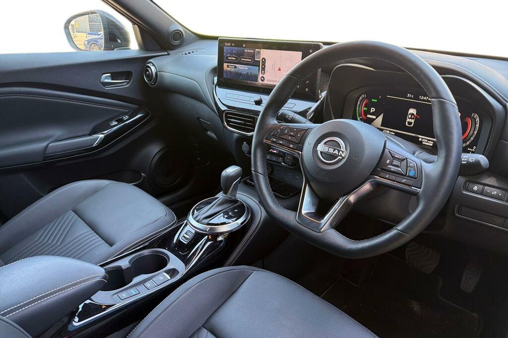Nissan Juke 1.6 Hybrid Tekna LG26MXX Red #6