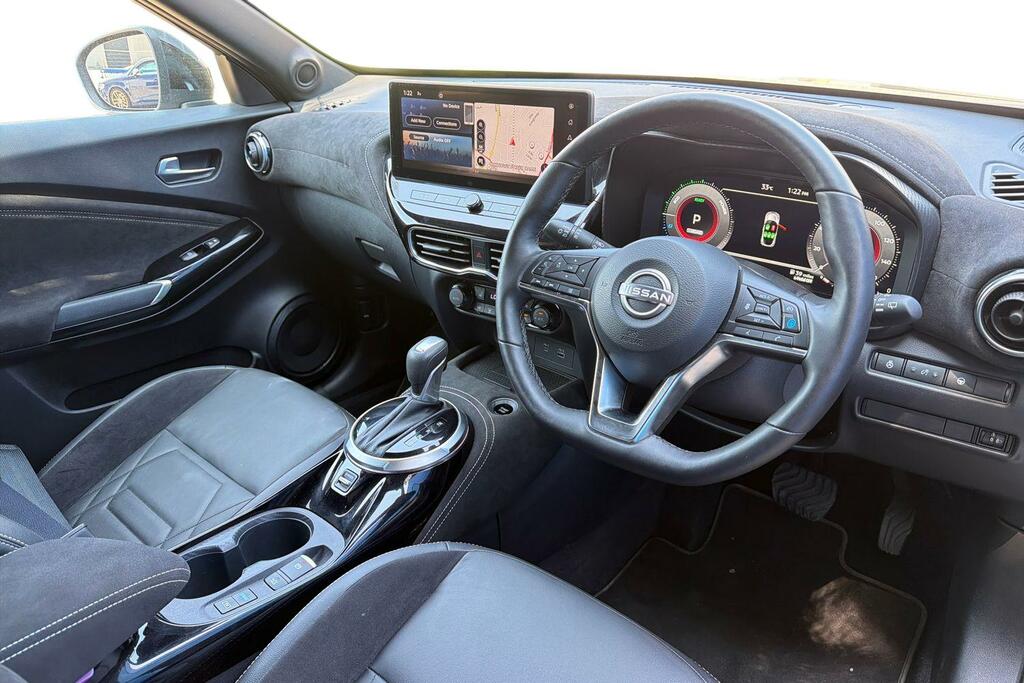 Nissan Juke 1.6 Hybrid Tekna OX25NFZ Black #6