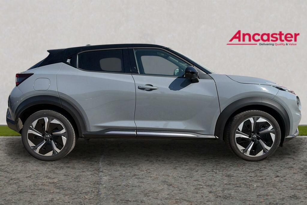 Nissan Juke 1.6 Hybrid Tekna OX25NFZ Black #4