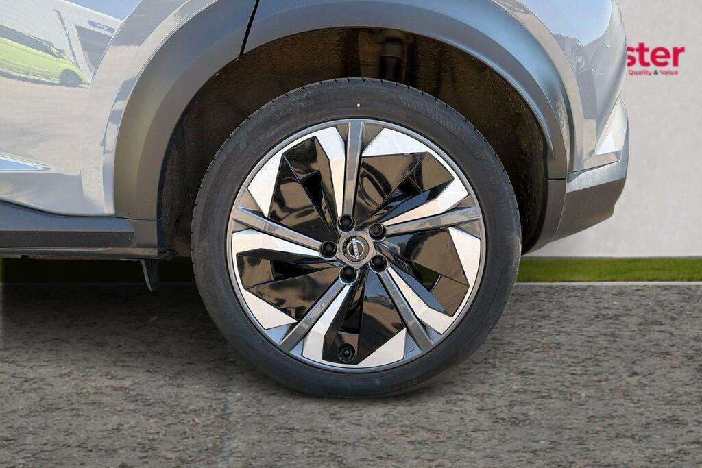 Nissan Juke 1.6 Hybrid Tekna OX25NFZ Black #5