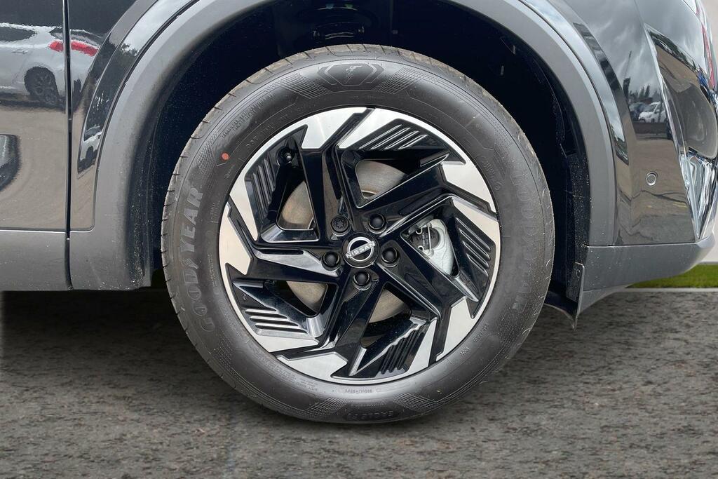 Nissan Qashqai 1.3 Dig-t Mh N-connecta Glass Roof Black #5